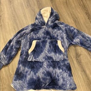 Cozy Blue Tie-Dye Hoodie